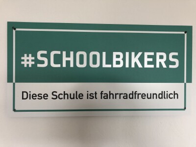 #SCHOOLBIKERS Schild