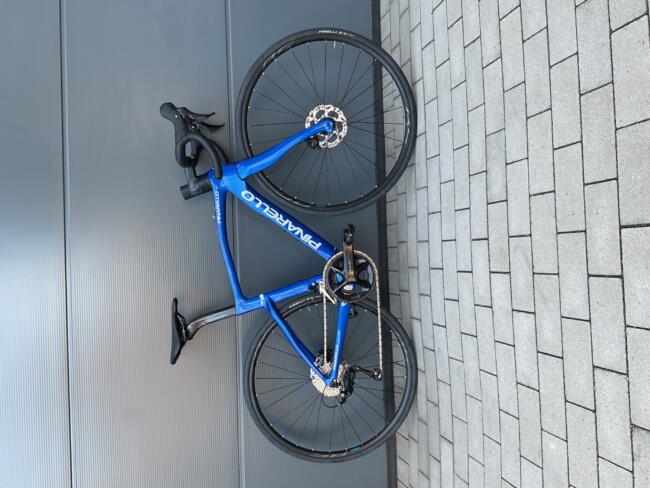 Pinarello F1 blau