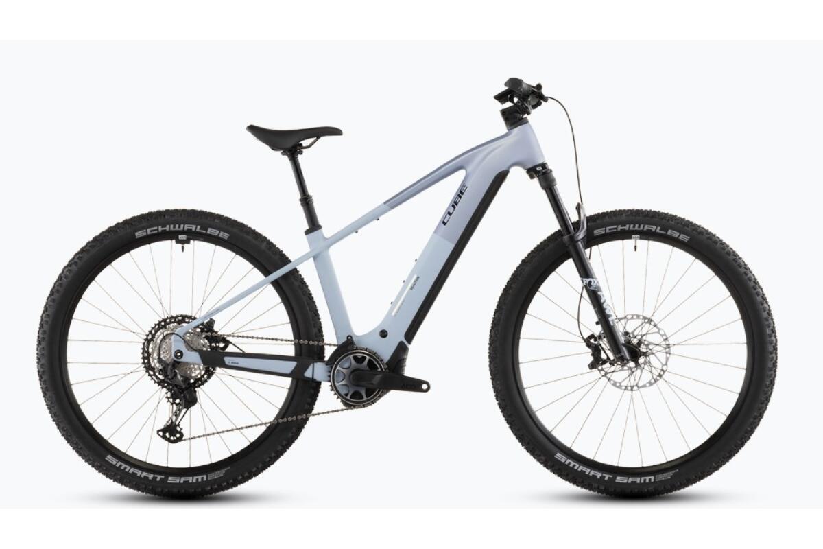 Cube Reaction Hybrid SLX 800