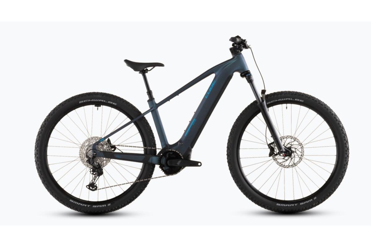 Cube Reaction Hybrid Pro 800