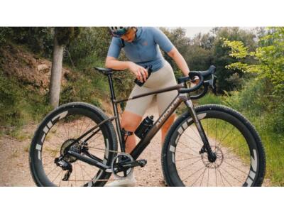 Argon 18 Dark Matter XPLR AXS