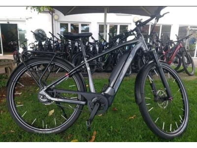 FLYER Upstreet RH. M