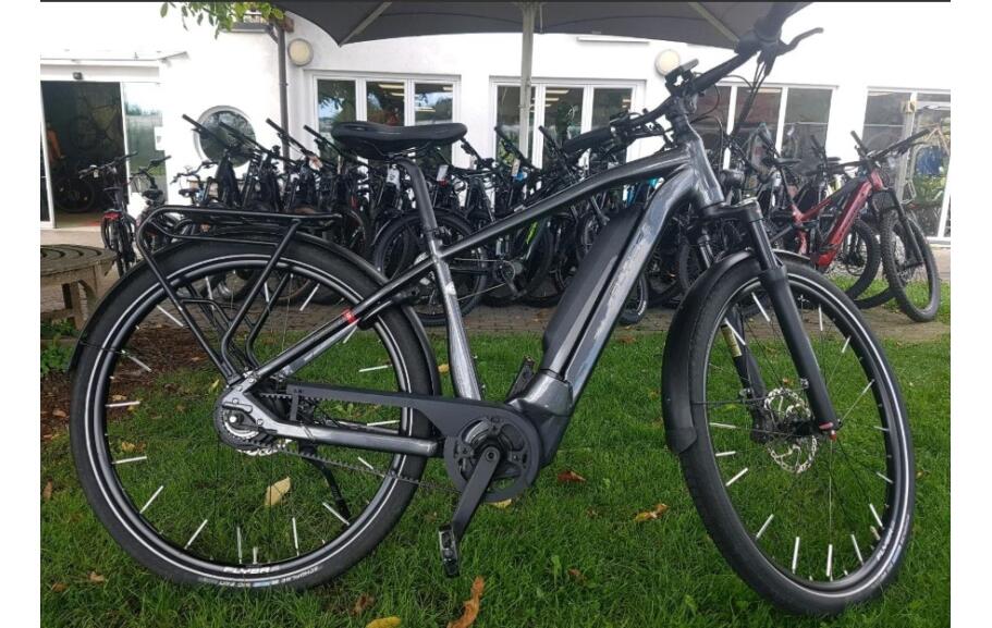 FLYER Upstreet RH. M