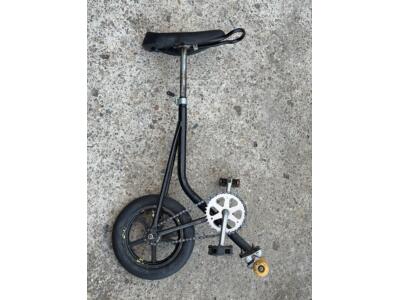 Übungs-Einrad mit Stützrädern