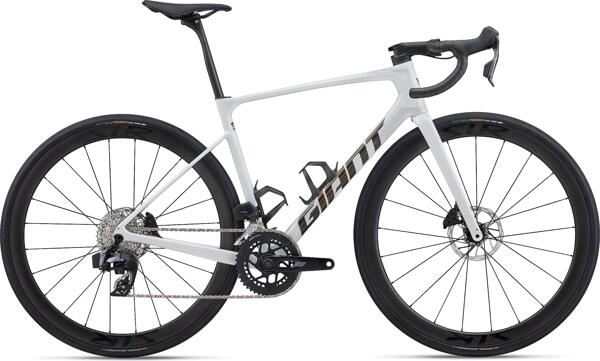 GIANT - Defy Advanced Pro 1