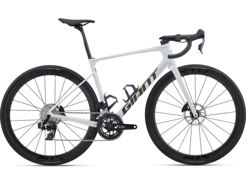 GIANT Defy Advanced Pro 1
