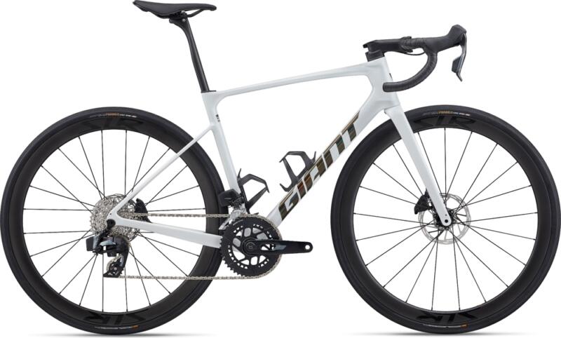 GIANT Defy Advanced Pro 1