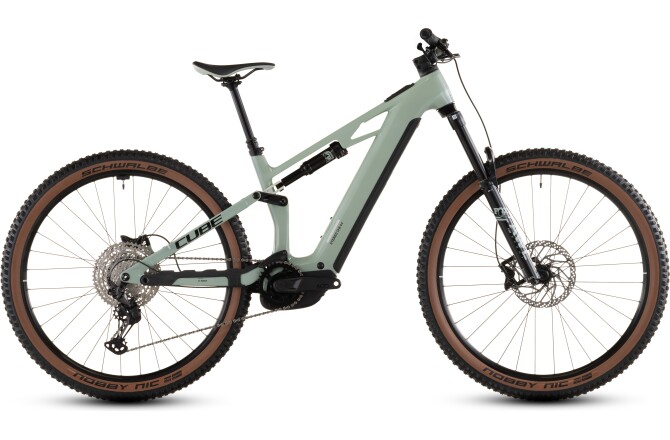 Cube Stereo Hybrid ONE44 HPC Race 800