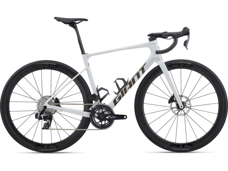 GIANT Defy Advanced Pro 1