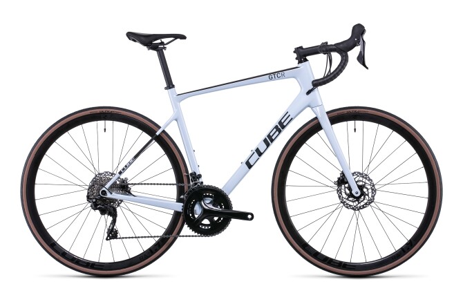 Cube Attain GTC Race frostwhite´n´carbon