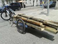 hinterher: Lastenanhänger