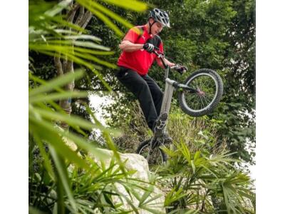 Ben am Meer beim Trialsport