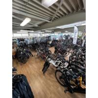 Alles beginnt mit einem kleinen Laden.