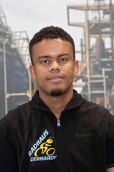 Munaser Hassan – Bakar („Anter“)