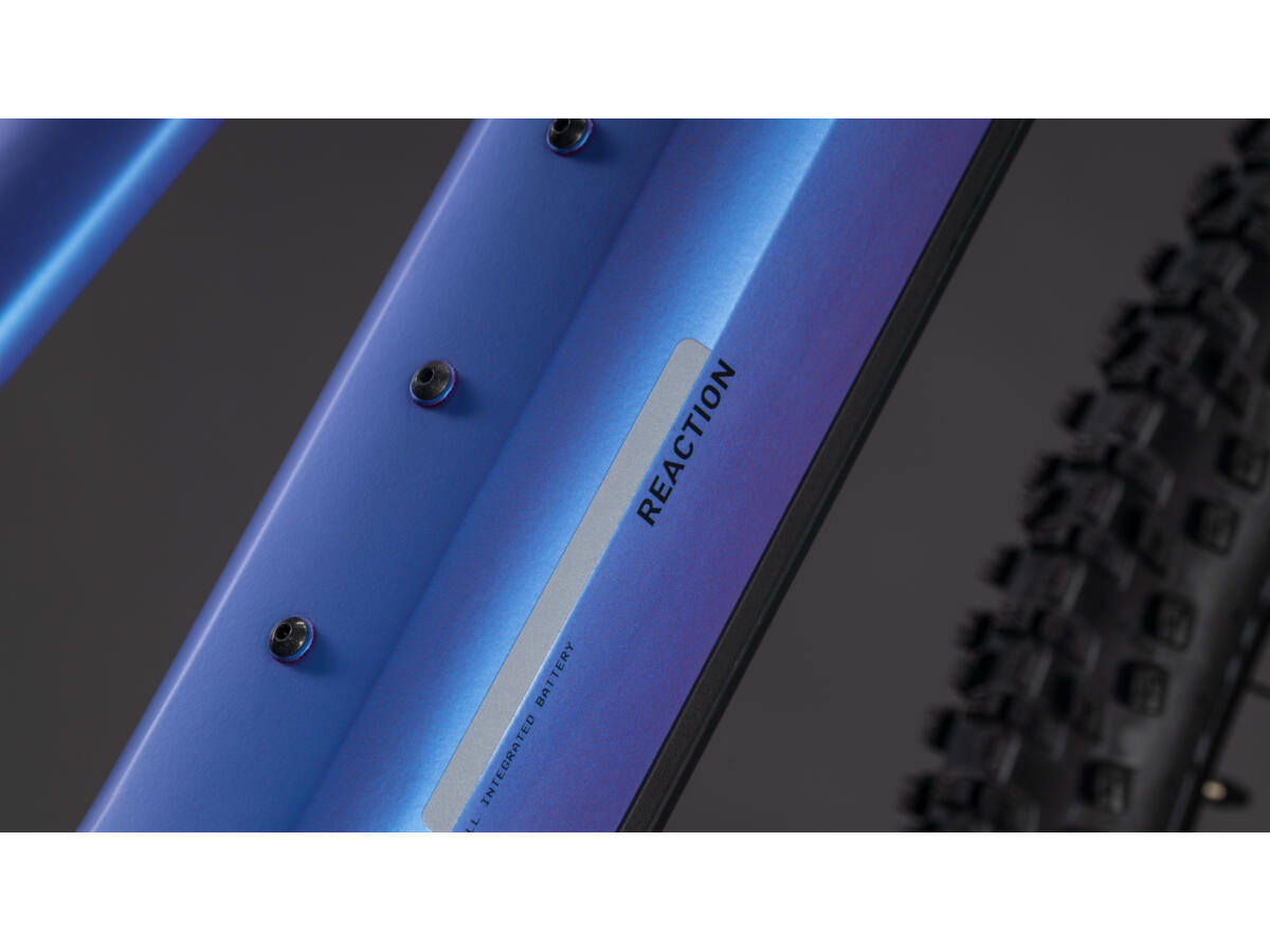 Cube Reaction Hybrid ONE 800 blueiris´n´reflect