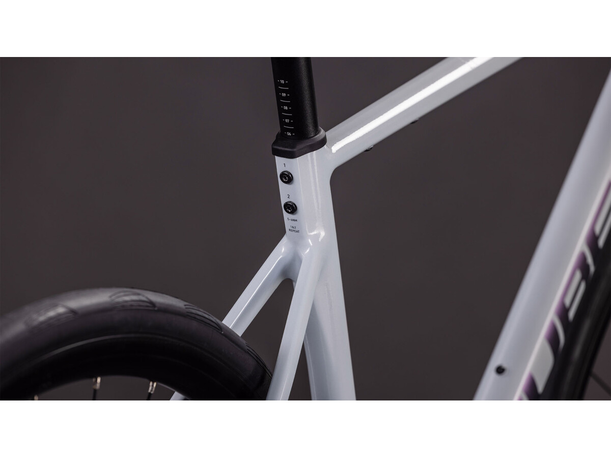 Cube Attain Race foggrey´n´shift