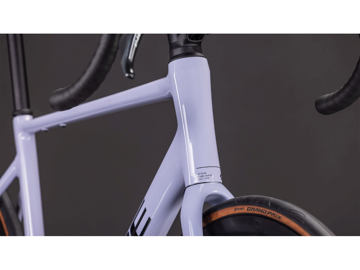 Cube Attain Race cyclamen´n´black
