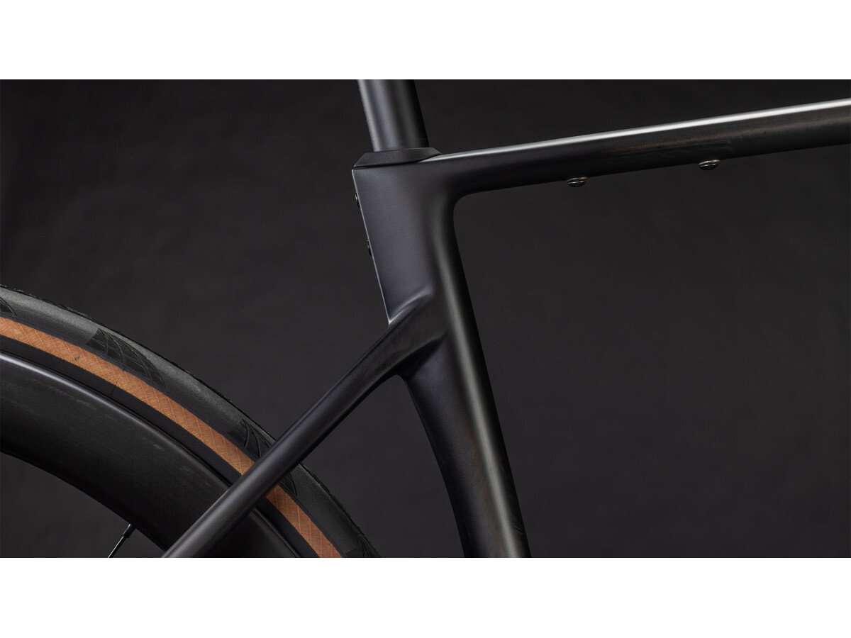 Cube Attain C:62 SLT carbon´n´coalchrome