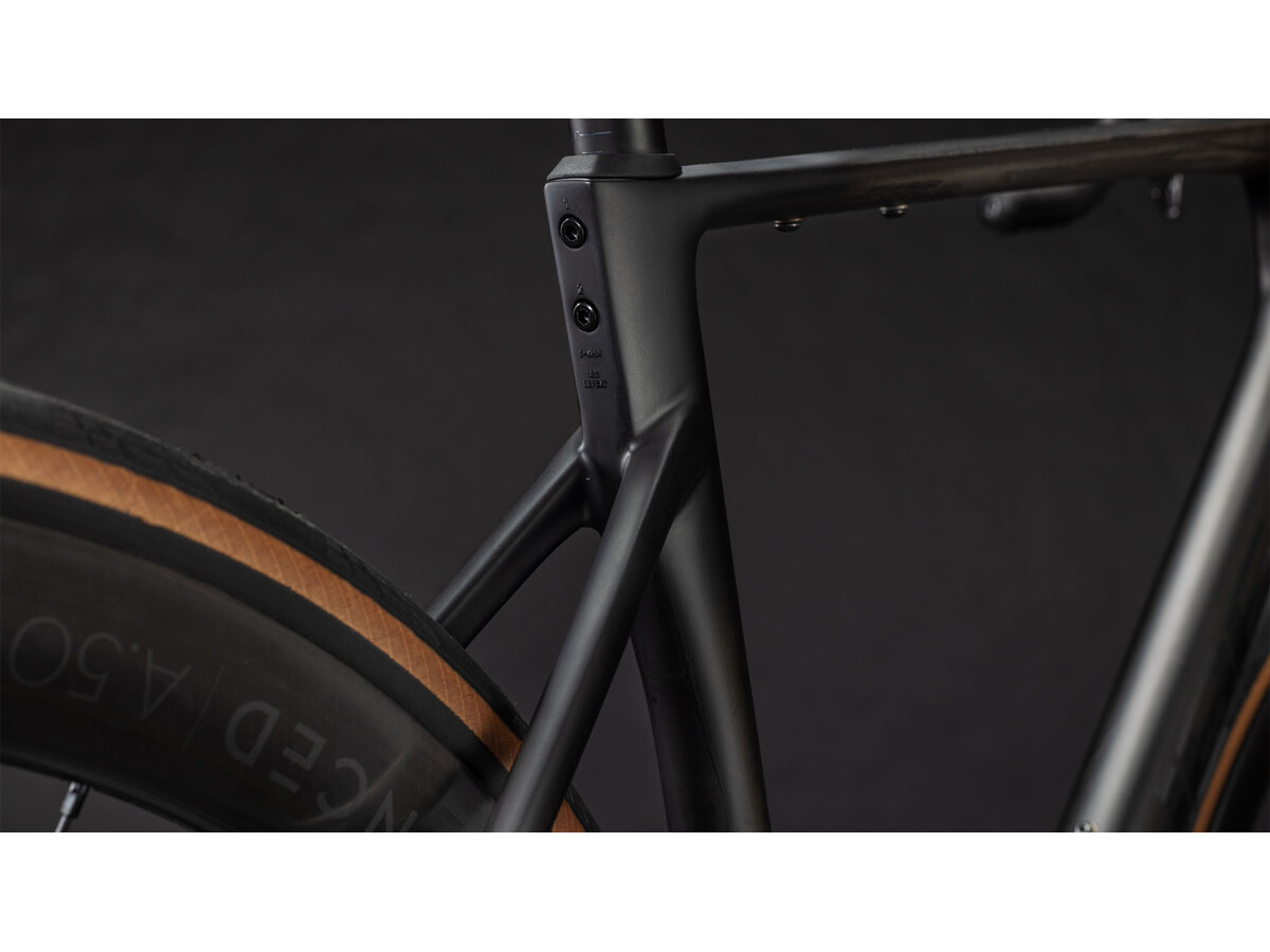 Cube Attain C:62 SLT carbon´n´coalchrome