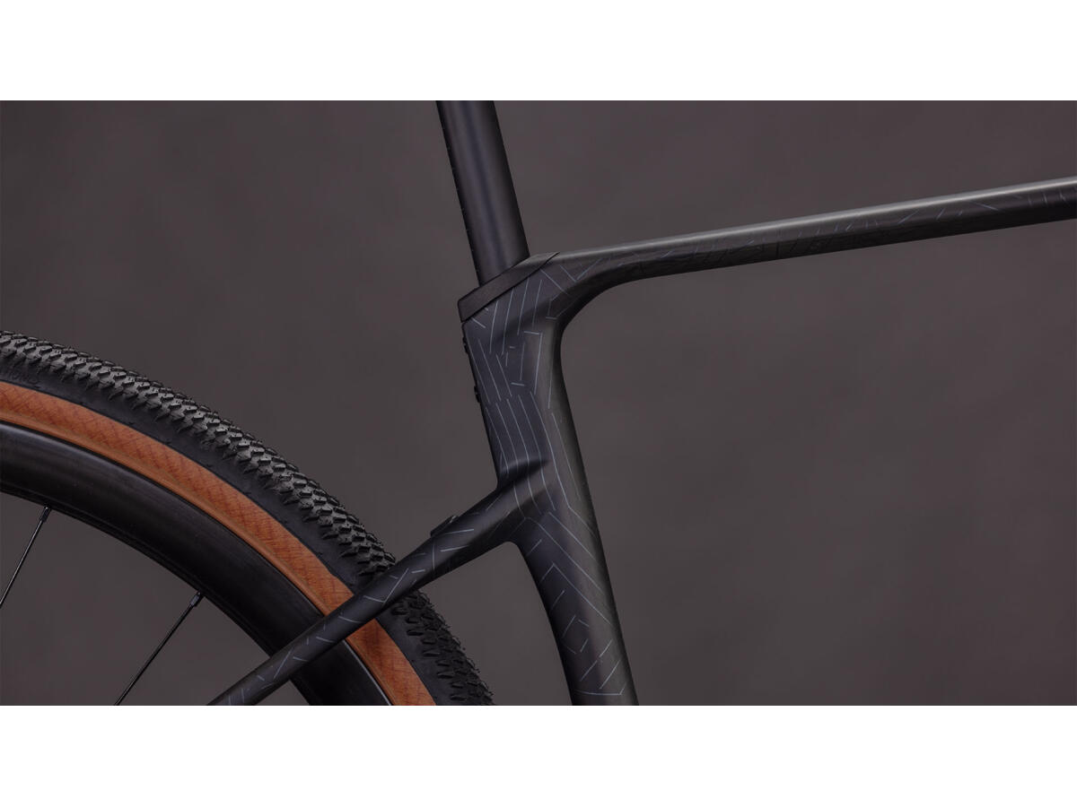 Cube Nuroad C:62 EXC carbon´n´crisscross