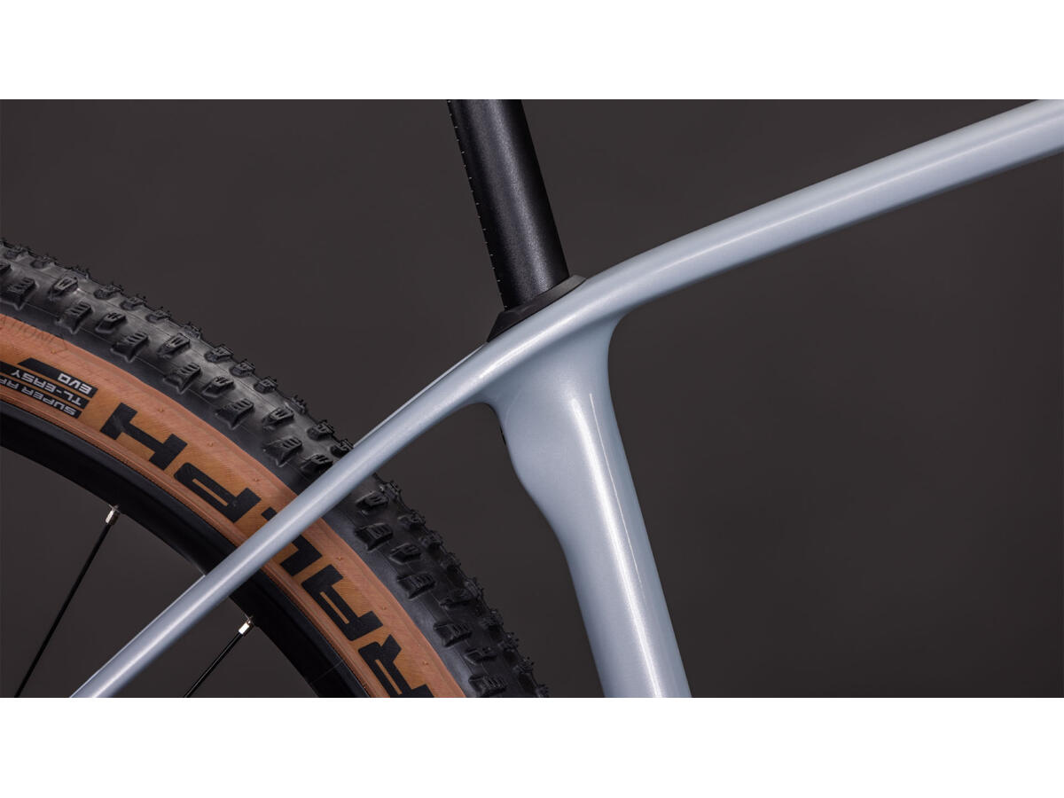 Cube Reaction C:62 Race foggrey´n´white