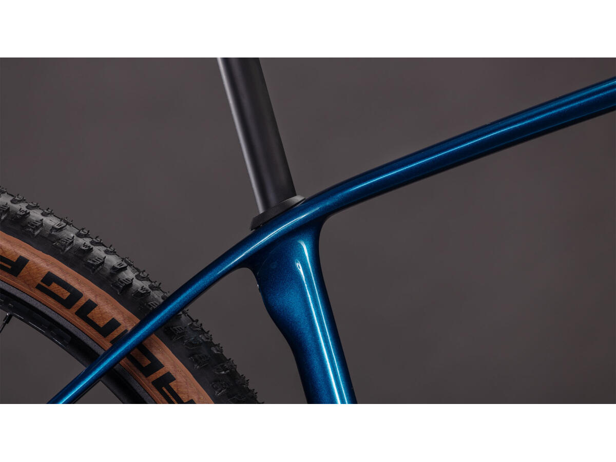 Cube Reaction C:62 SLX electricblue´n´white