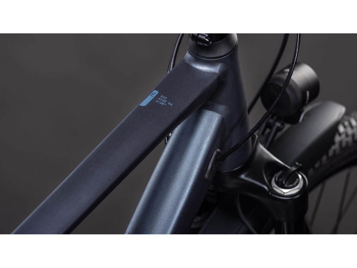 Cube Kathmandu EXC metallicgrey´n´chrome