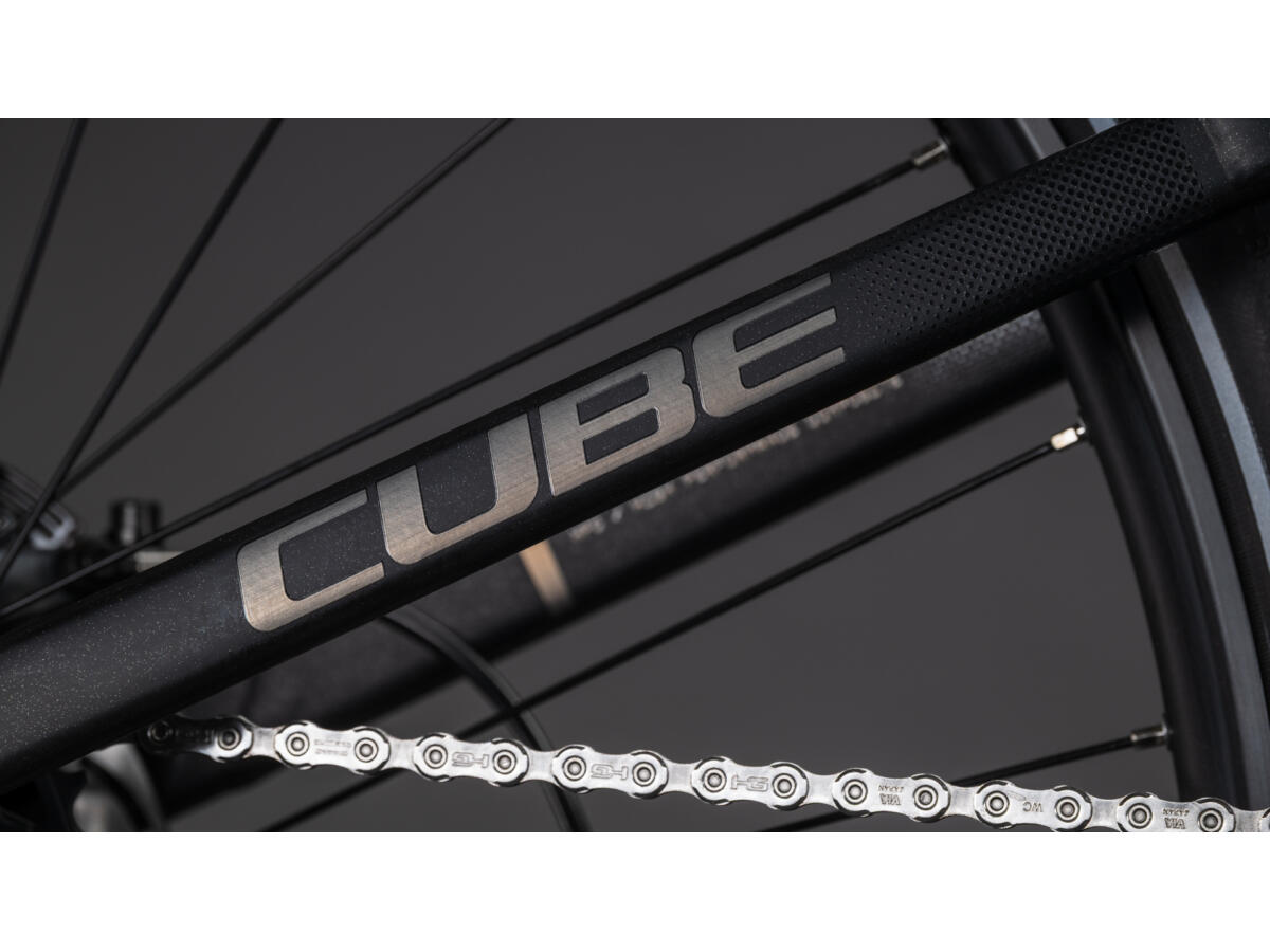 Cube Kathmandu Hybrid ONE11 HPC SLT 800 carbon´n´silverdust