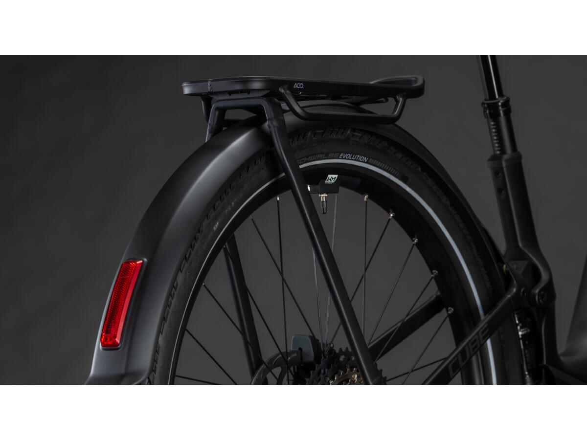 Cube Kathmandu Hybrid ONE11 HPC SLT 800 carbon´n´silverdust