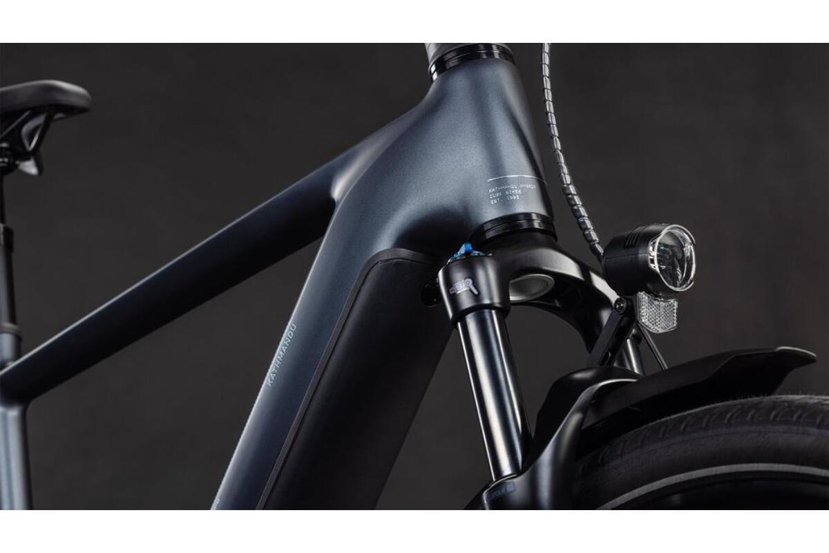 Cube Kathmandu Hybrid ONE 800