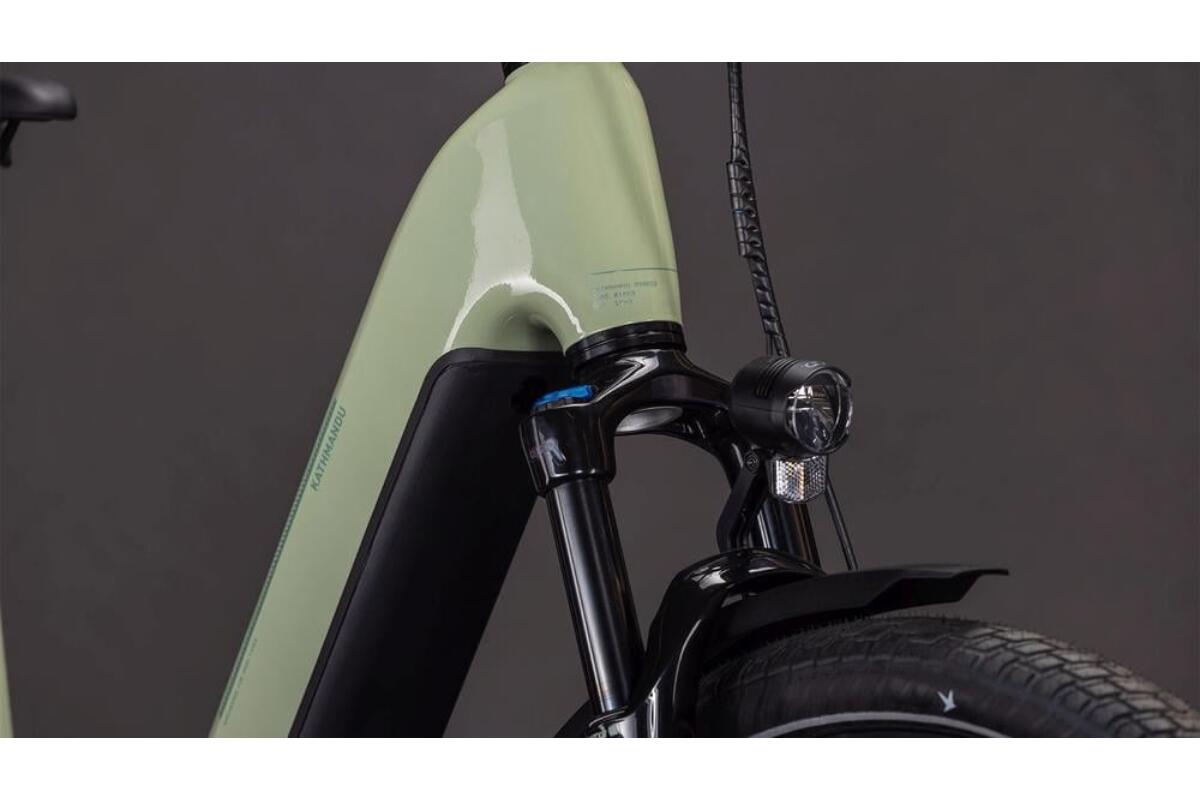 Cube Kathmandu Hybrid ONE 800 Wave