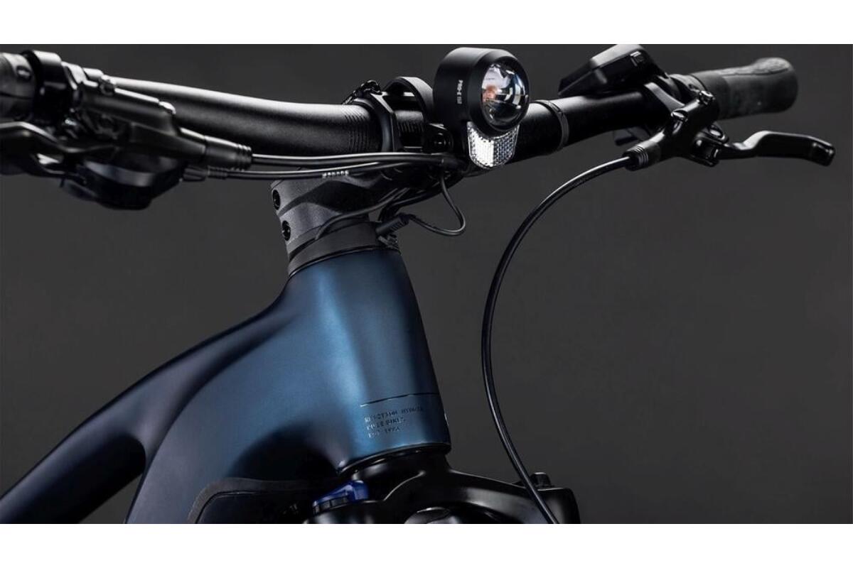 Cube Reaction Hybrid Performance 600