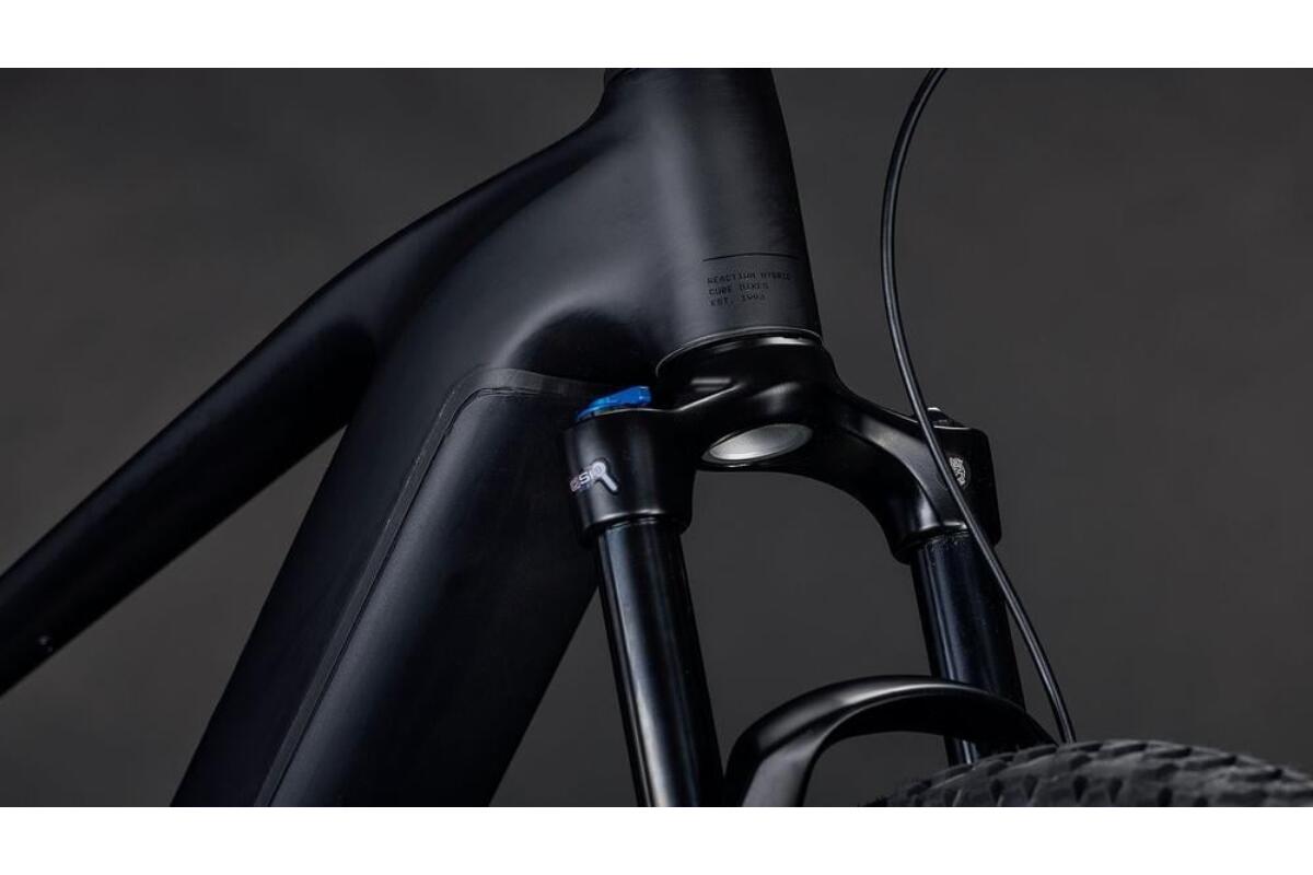 Cube Reaction Hybrid Pro 800