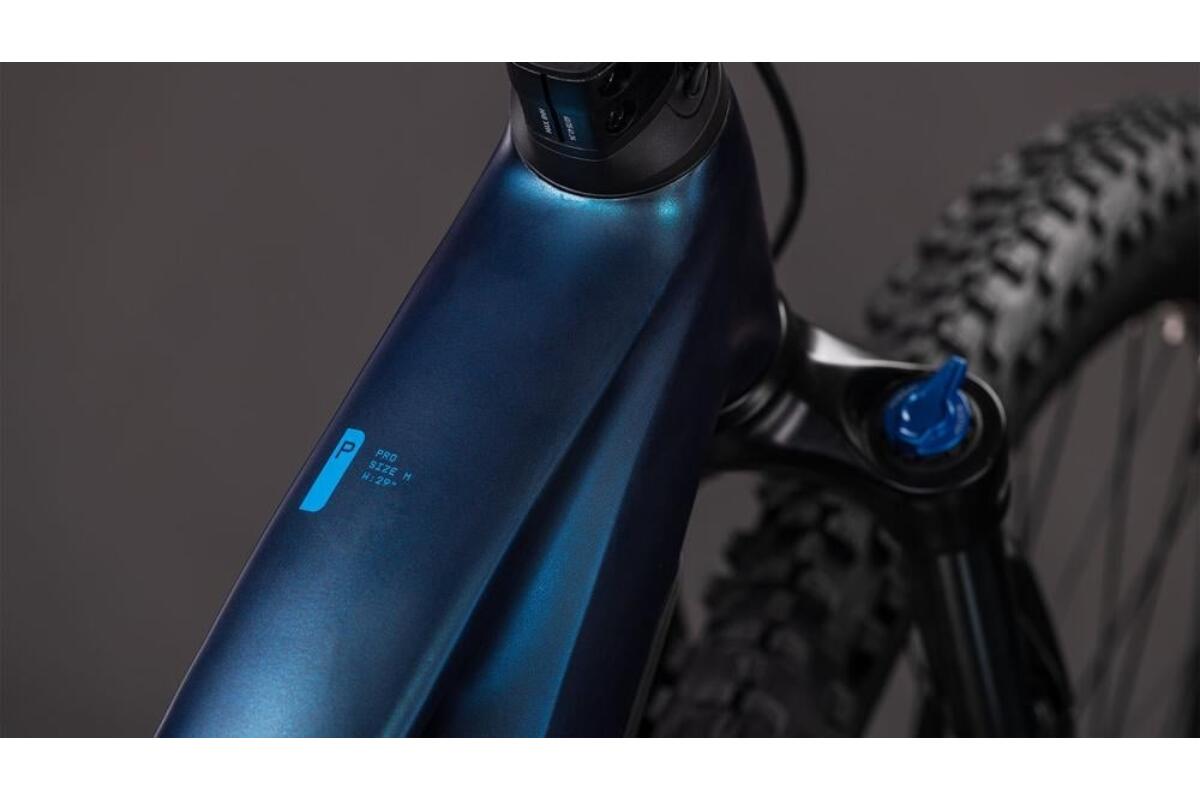 Cube Reaction Hybrid Pro 800