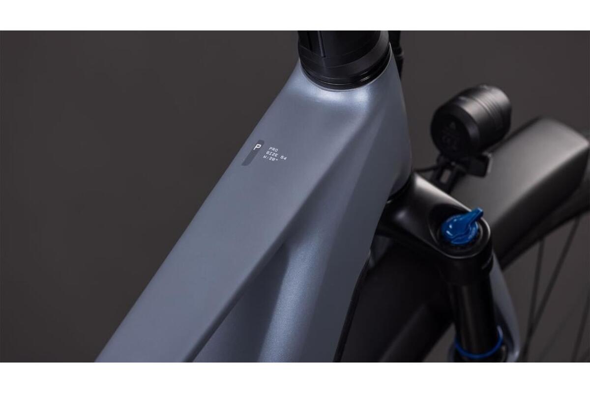 Cube Touring Hybrid Pro 800