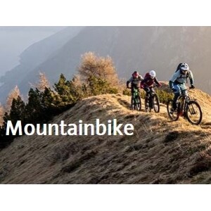 Nachhaltige Ausrüstung für die Biketour in den Bergen